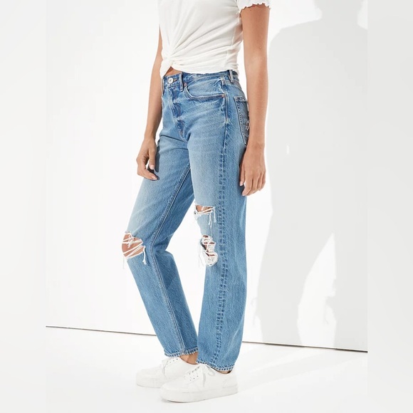 AE Ripped '90s Boyfriend Jean - Picture 2 of 15